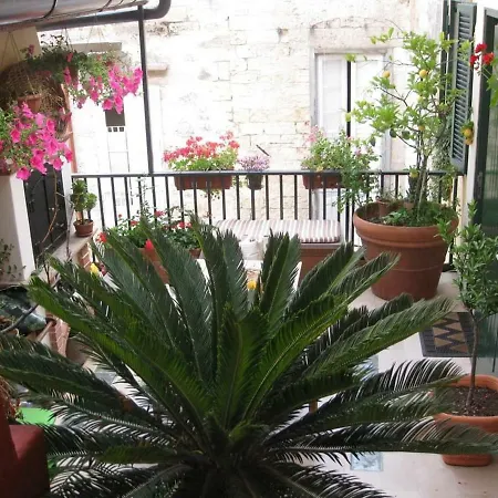 Tuara Bed & Breakfast *