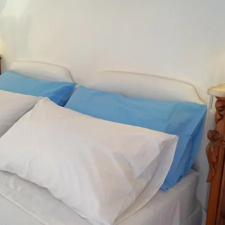 Tuara Bed & Breakfast *